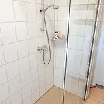 In דירה *